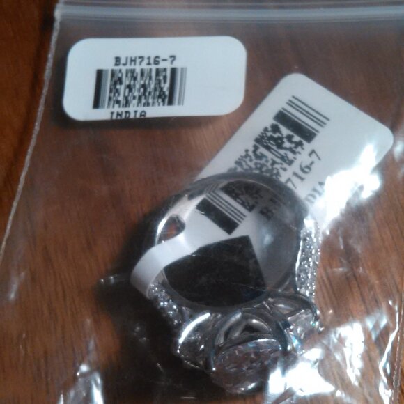 White Cubic Zirconia Sterling Silver Ring (Size 6.75) - Picture 16 of 16